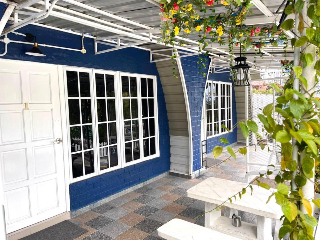 Blue Cabins By Pfordten Cottage Cameron Highlands Kültér fotó
